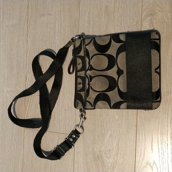 Small coach signature crossbody bag - Picture 2 of 5
